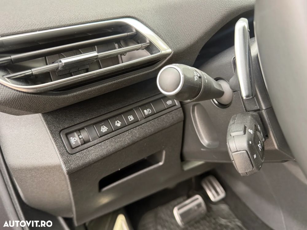 Peugeot 3008 PHEV EAT8 4X4 GT Pack - 21