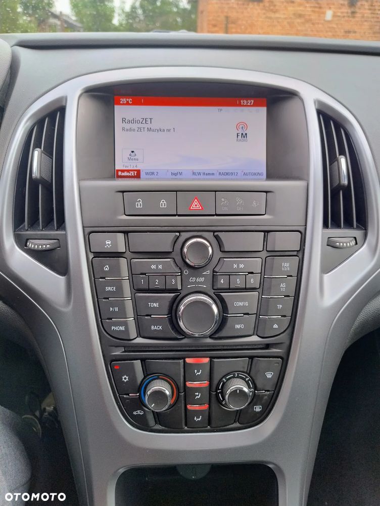 Opel Astra 1.6 Design Edition - 12