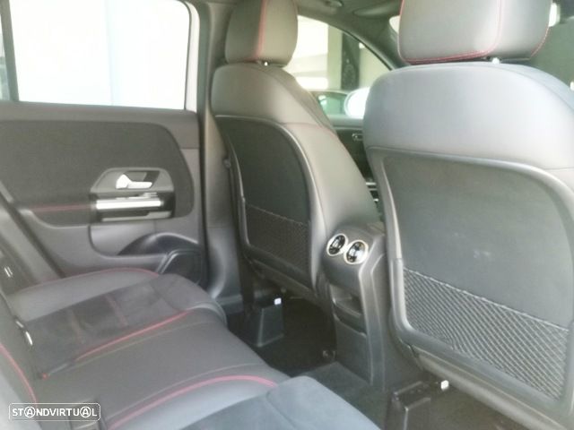 Mercedes-Benz GLA 250 e 8G-DCT AMG Line - 12