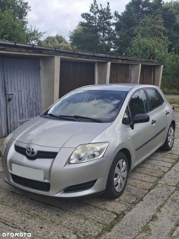Toyota Auris 1.6 VVT-i Terra - 1