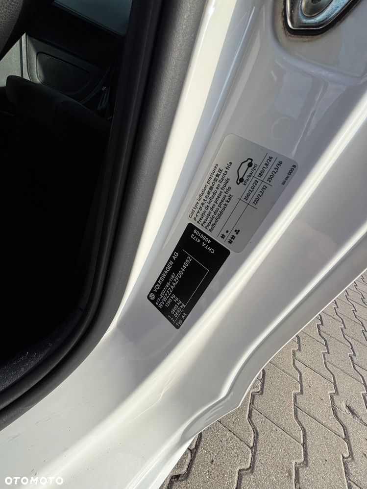 Volkswagen up! take - 23