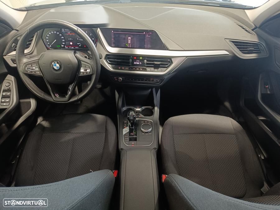 BMW 118 i Auto - 12