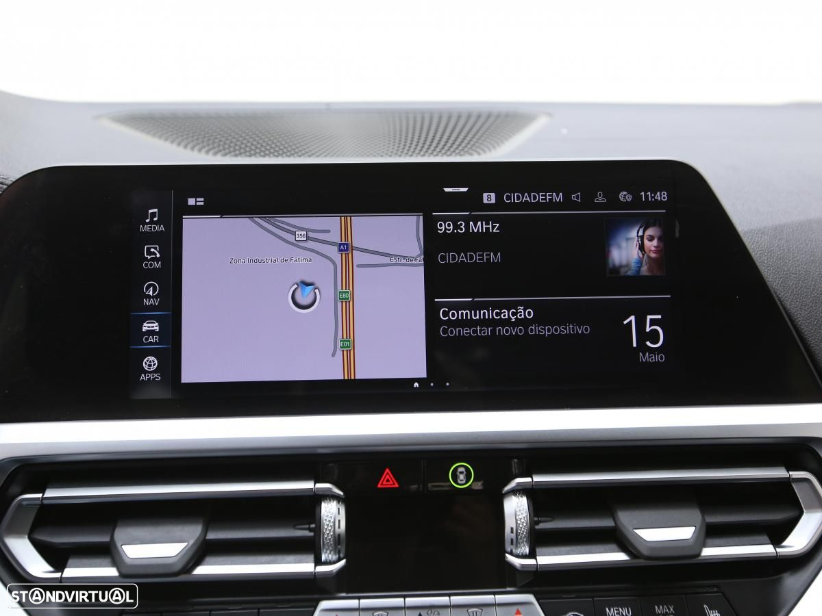 BMW 330 e Touring Pack M Auto - 31