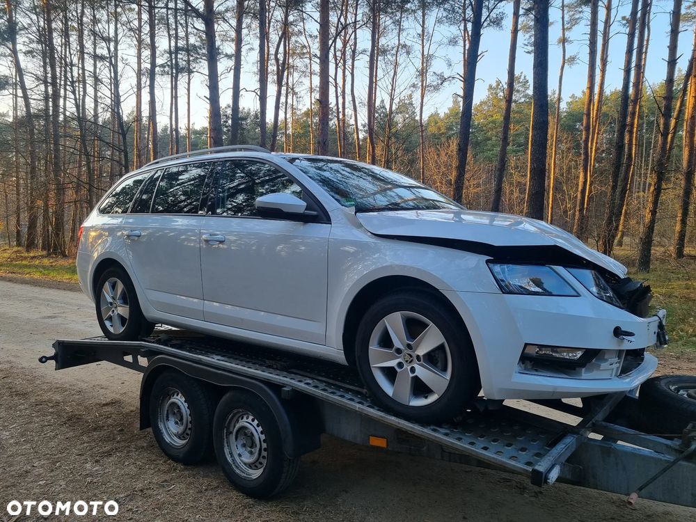 Skoda Octavia 1.6 TDI Premium Edition - 35