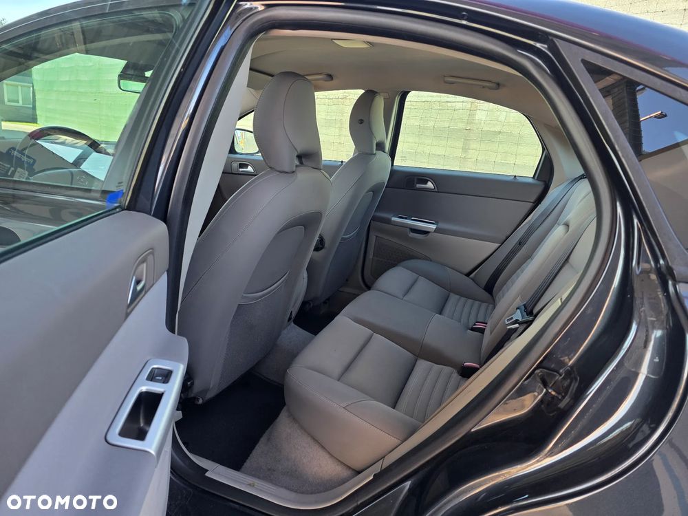 Volvo S40 2.0D - 9