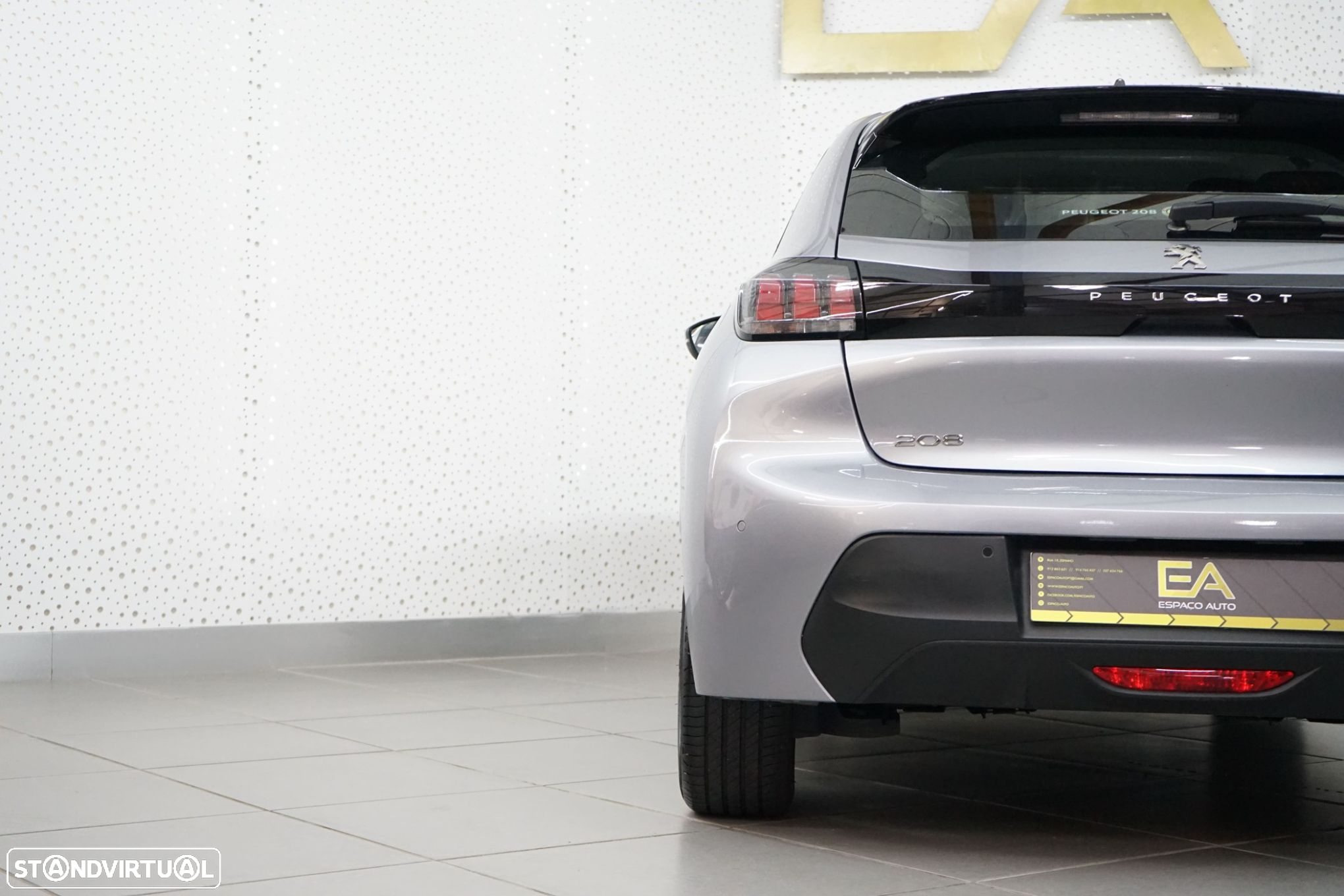 Peugeot 208 1.2 PureTech SE Style - 42
