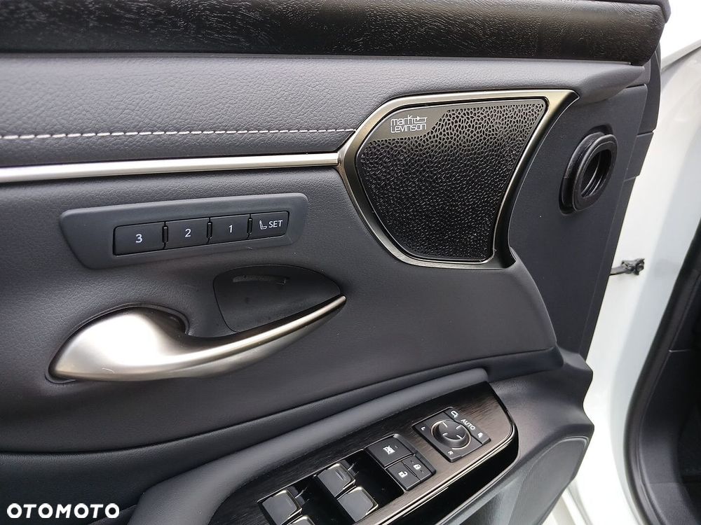 Lexus ES - 16