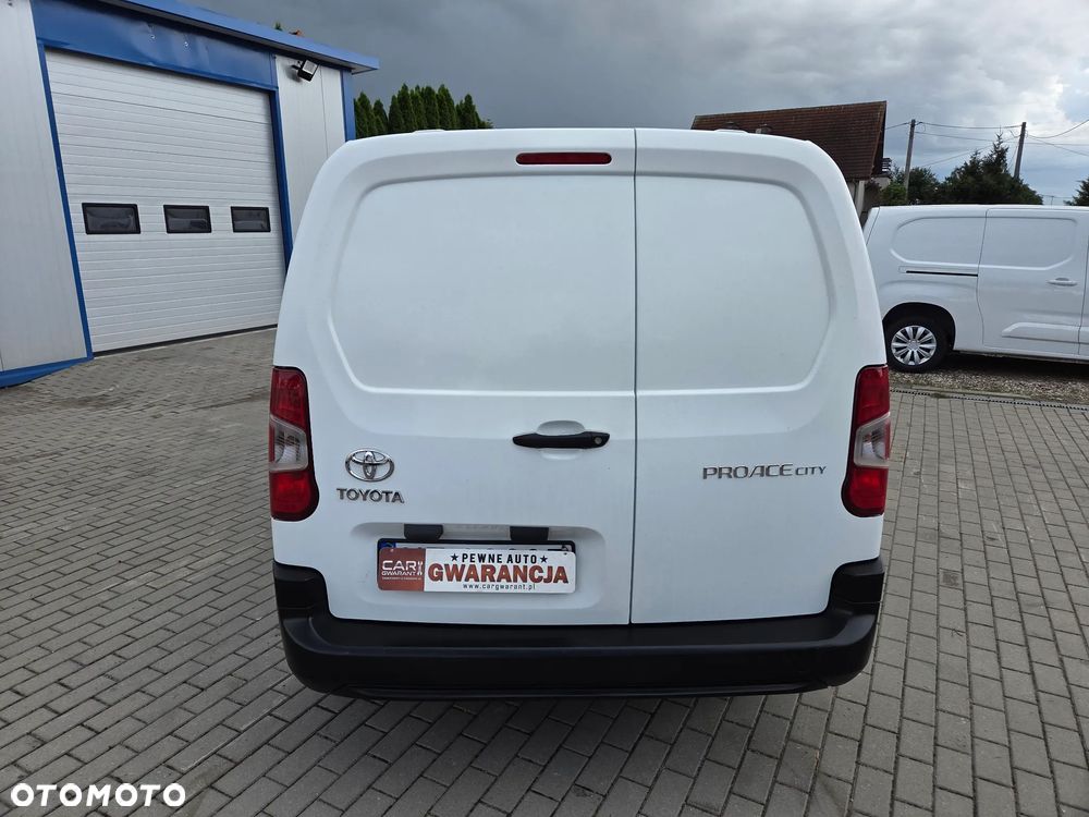 Toyota Proace City - 7