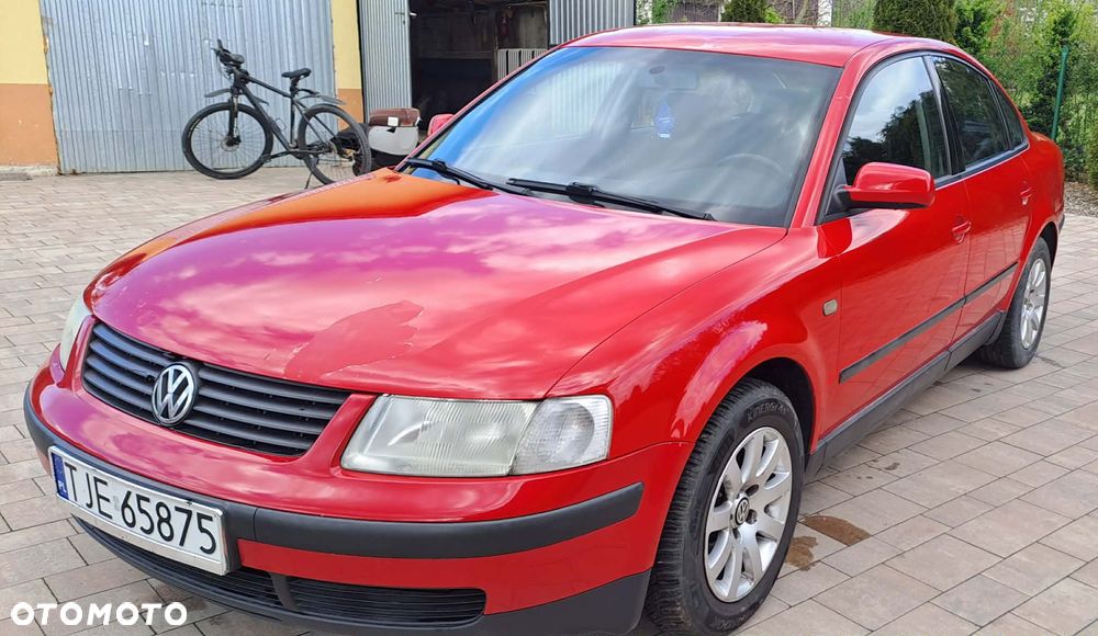 Volkswagen Passat 1.8 Comfortline - 1