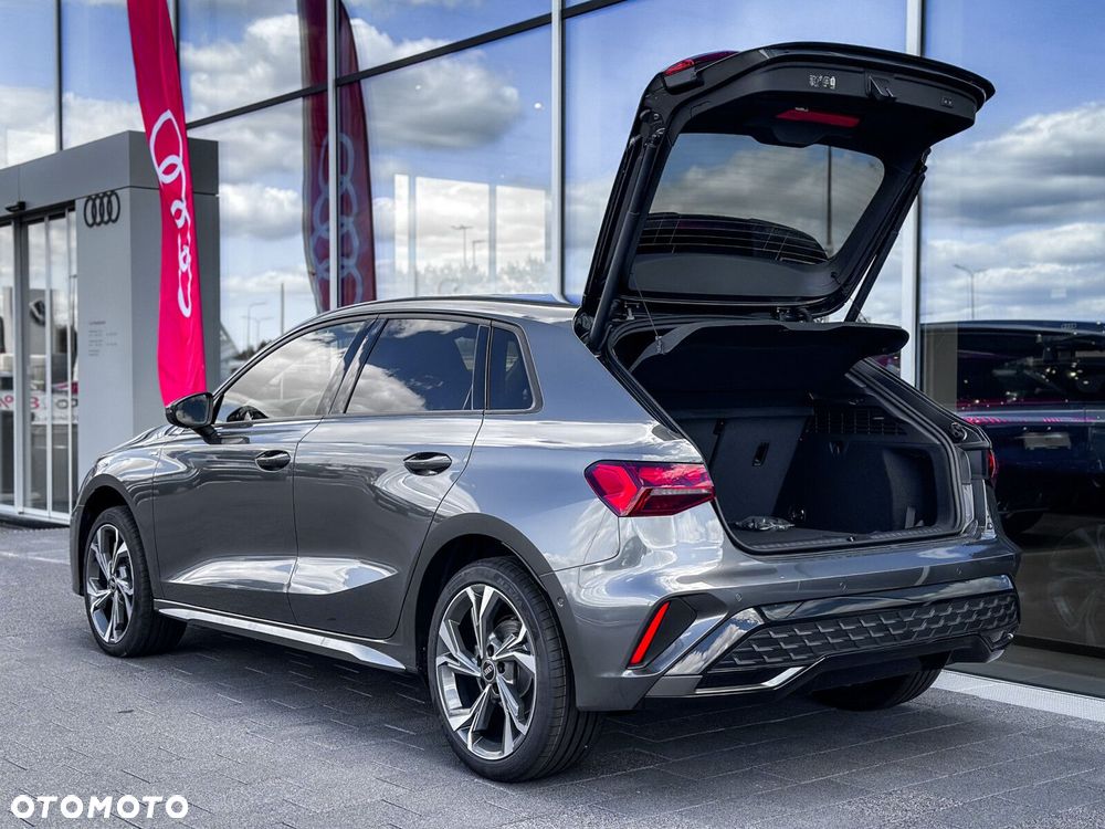 Audi A3 Sportback - 12