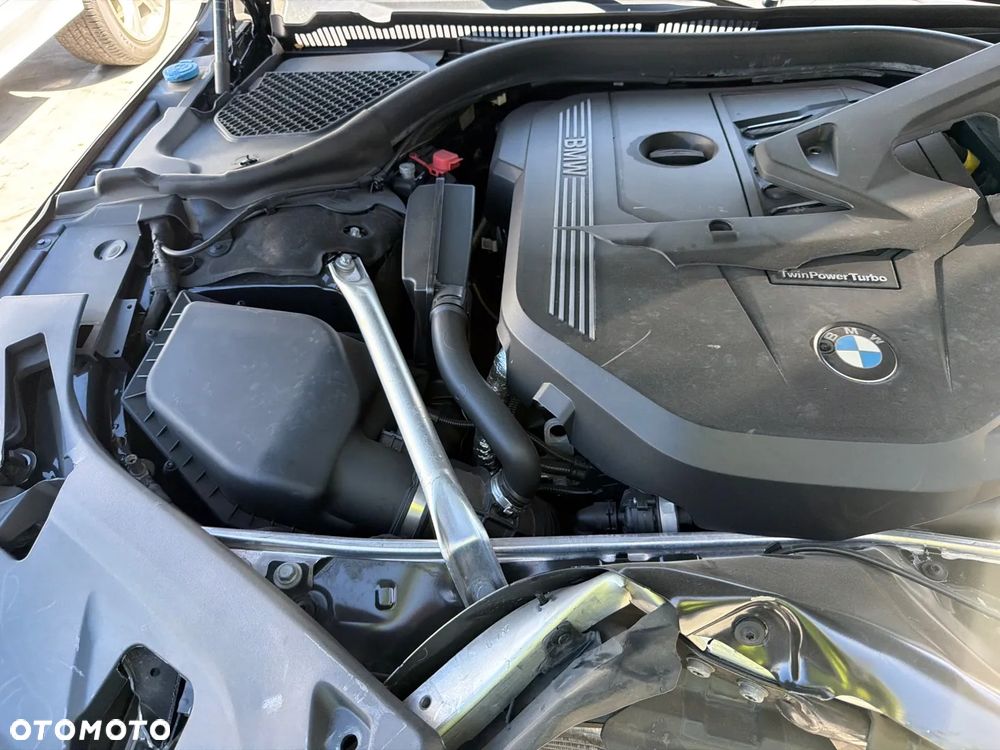 BMW Seria 8 - 31