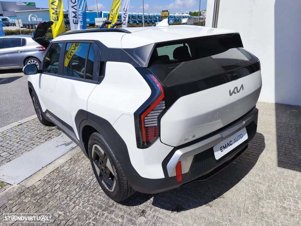 Kia EV3 - 3