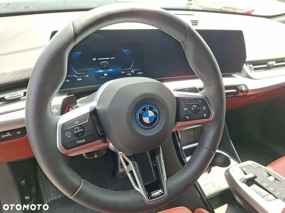 BMW iX2 - 7