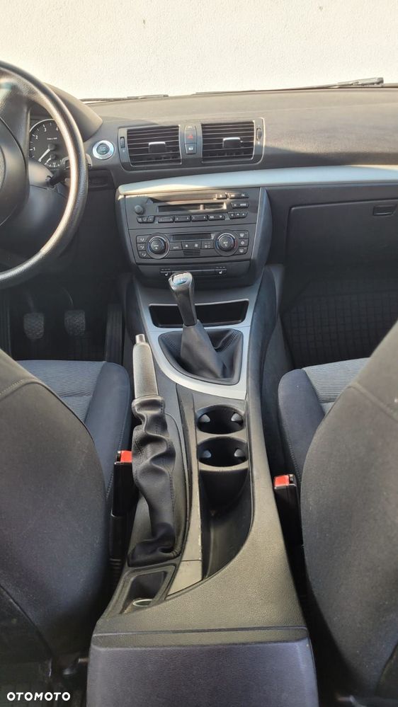 BMW Seria 1 116i - 21