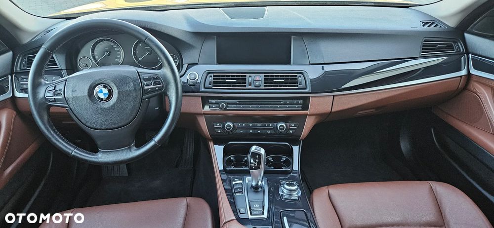 BMW Seria 5 525d Modern Line - 6