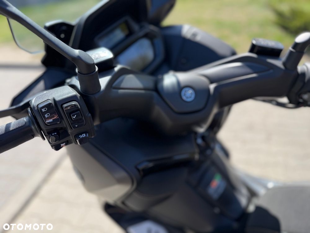 Yamaha X-max - 11