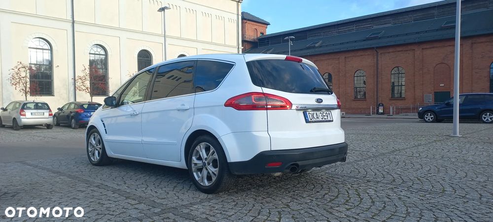 Ford S-Max - 31