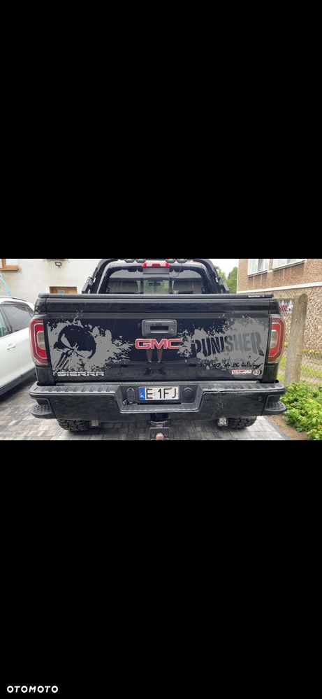 GMC Sierra - 4