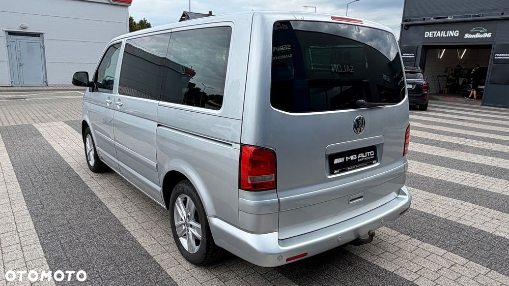 Volkswagen Caravelle - 8
