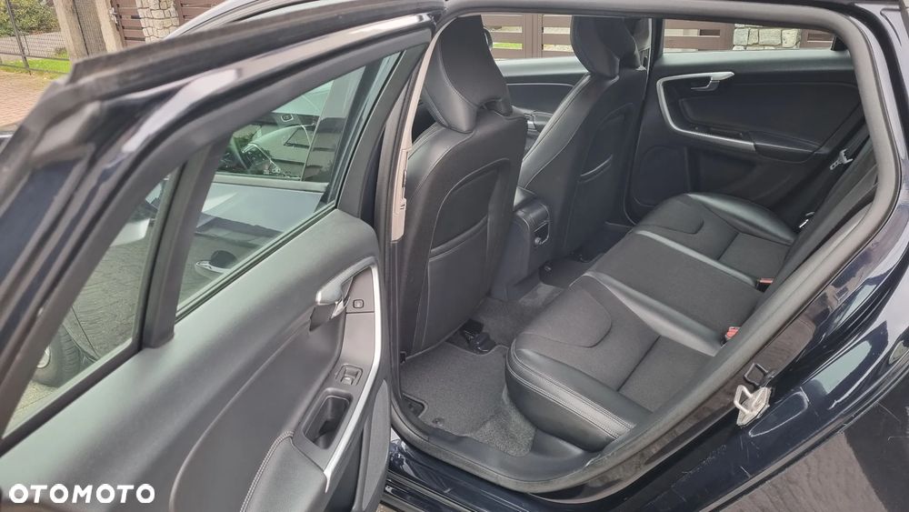 Volvo V60 - 14