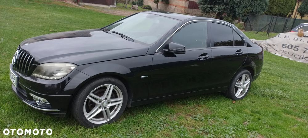 Mercedes-Benz Klasa C 180 CGI BlueEFFICIENCY - 12