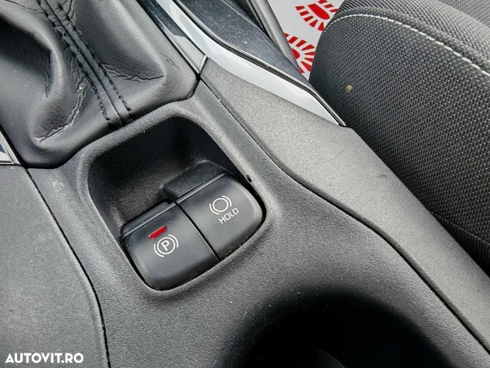 Toyota Corolla 1.8 HSD Dynamic - 13