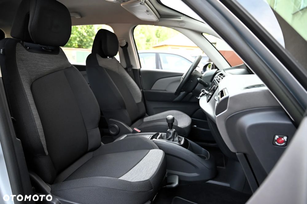 Citroën C4 Picasso - 23