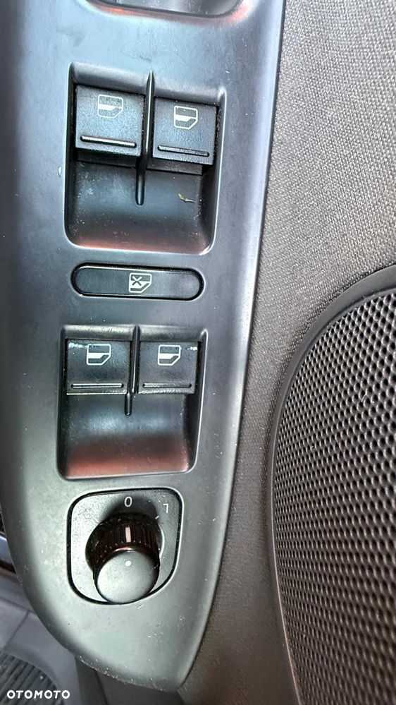 Volkswagen Golf Plus - 9