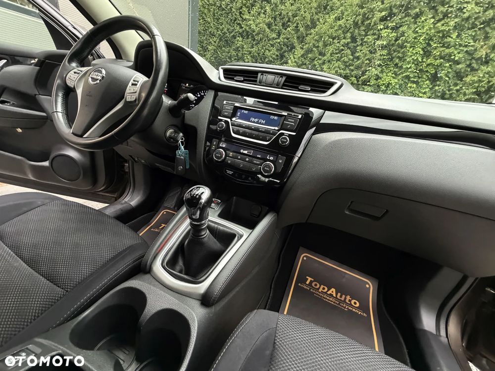 Nissan Qashqai 1.2 DIG-T N-Connecta EU6 - 16