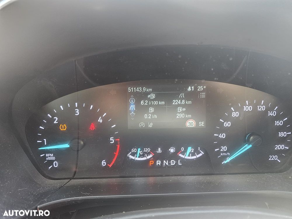 FORD Kuga 2021 — imagine 2