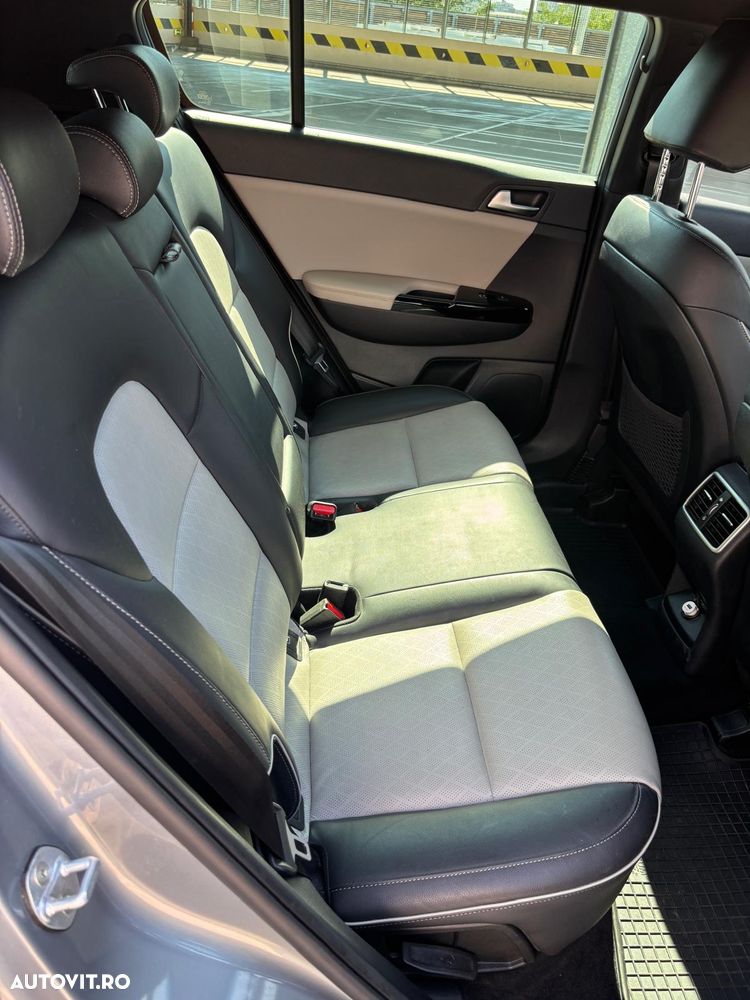 Kia Sportage 1.6 T-GDI 6MT 4x2 GT Line - 12