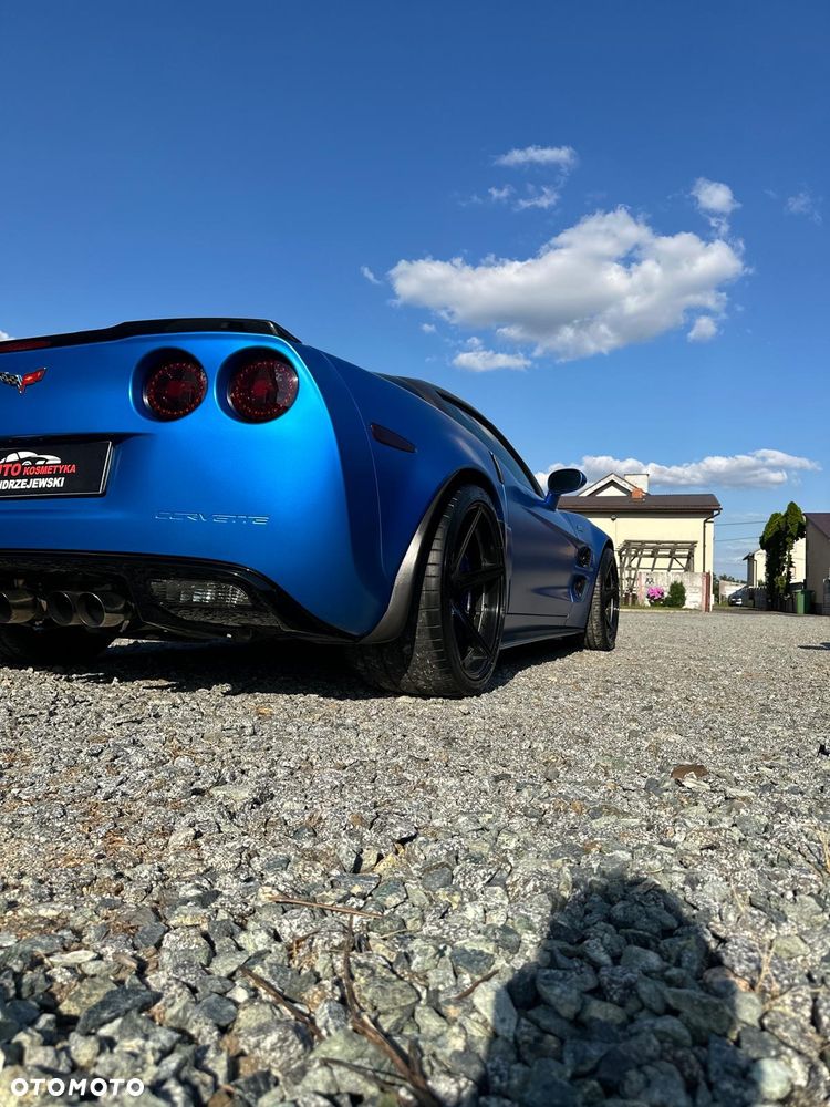 Chevrolet Corvette - 9
