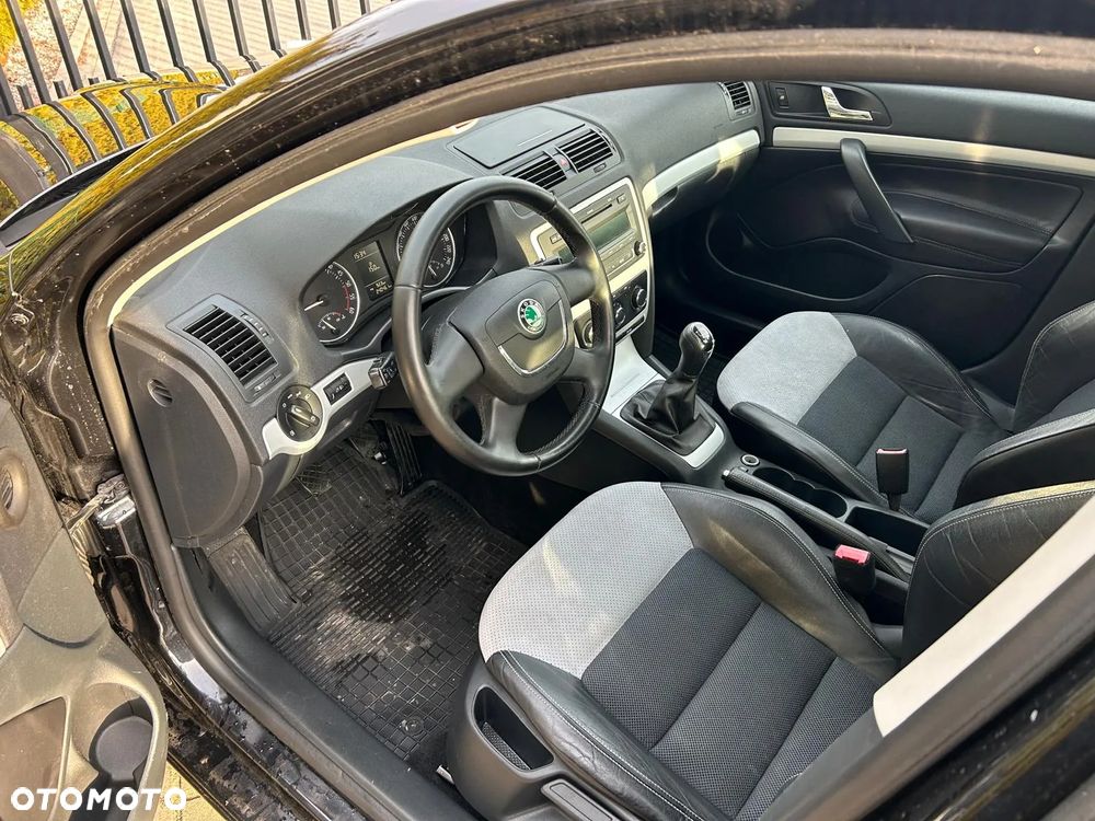 Skoda Octavia 1.6 TDI DPF Sport Edition - 4