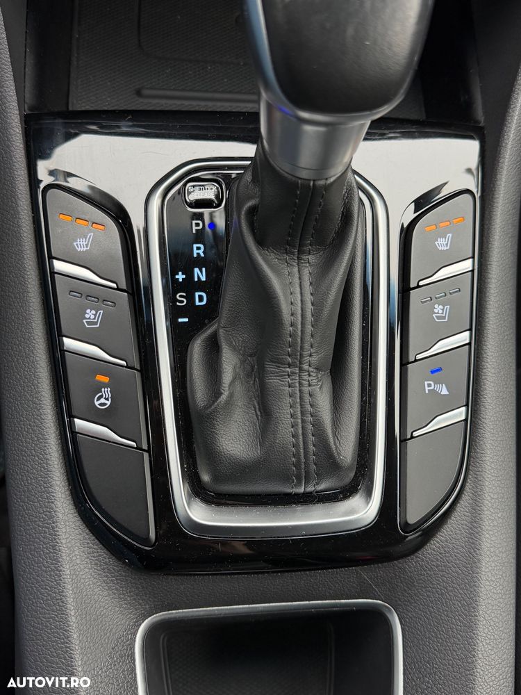 Hyundai IONIQ Hybrid 1.6 GDI Premium - 19
