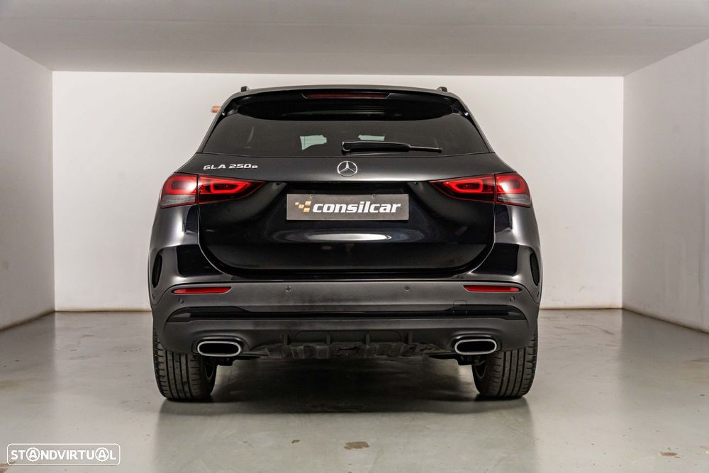 Mercedes-Benz GLA 250 e AMG Line - 4