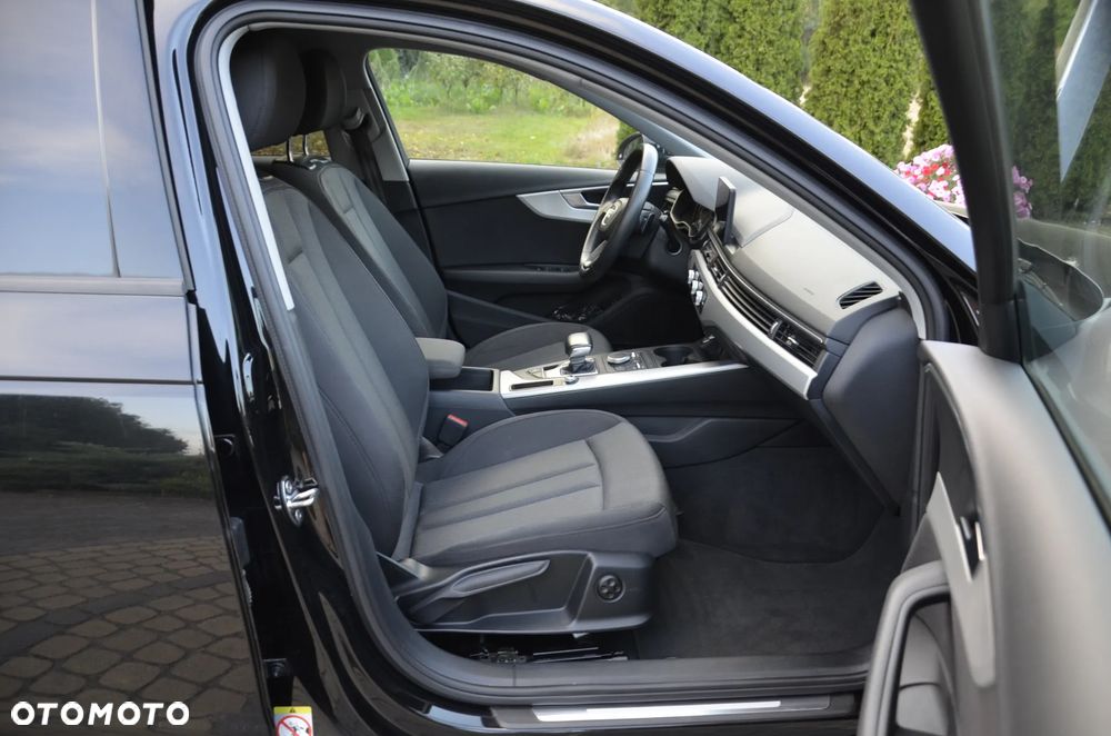 Audi A4 Avant 30 TDI S tronic design - 20