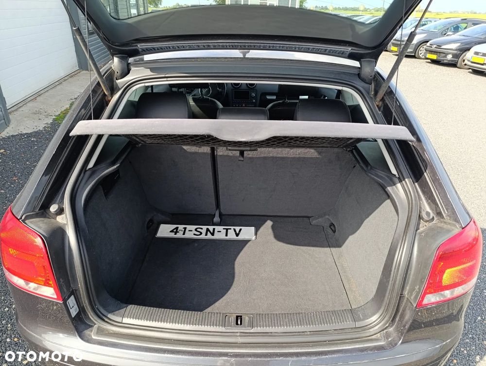 Audi A3 3-drzwiowe 2.0 FSI Ambiente - 11