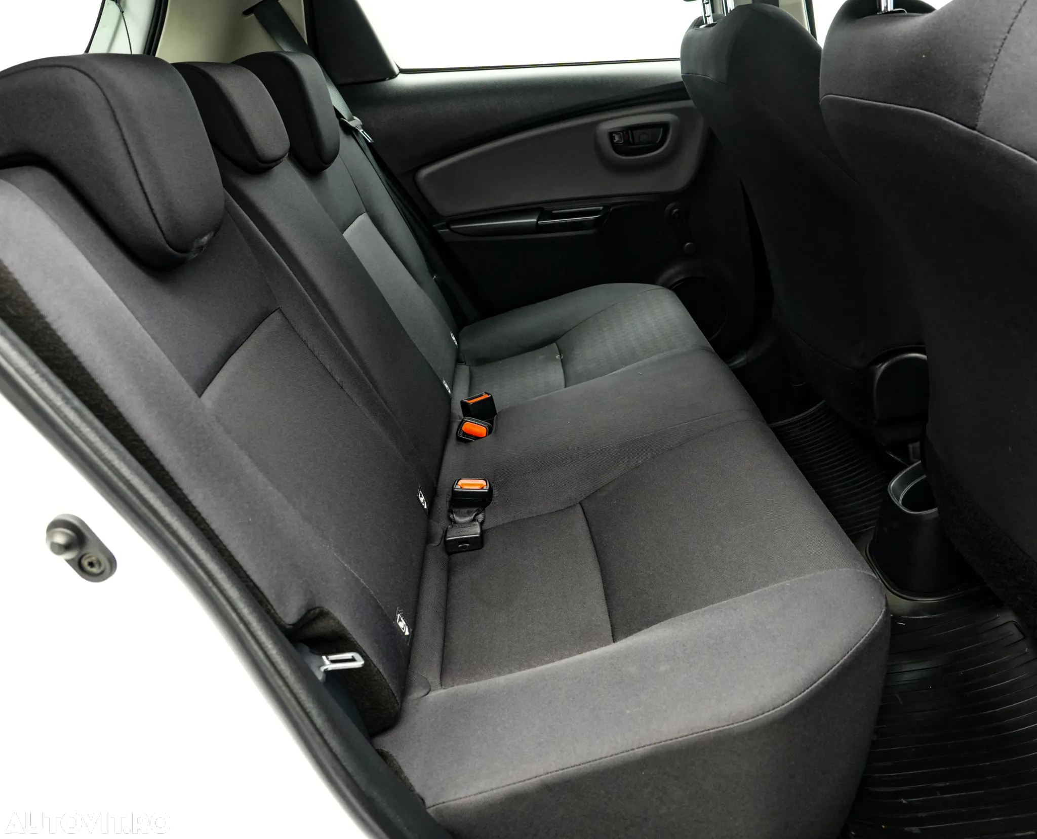 Toyota Yaris 1.0 L Eco - 17