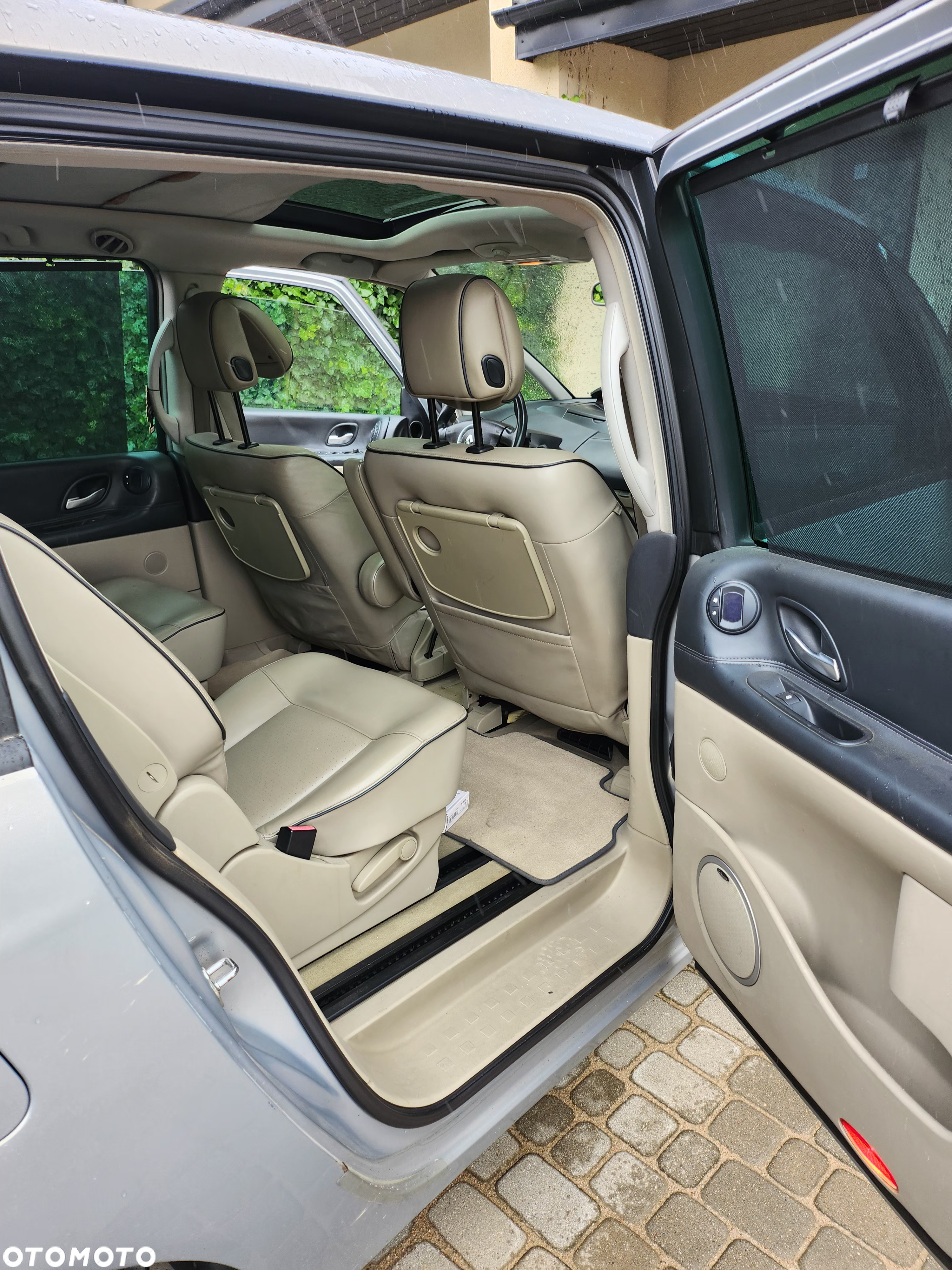 Renault Espace 2.0 dCi 175 FAP Initiale - 10