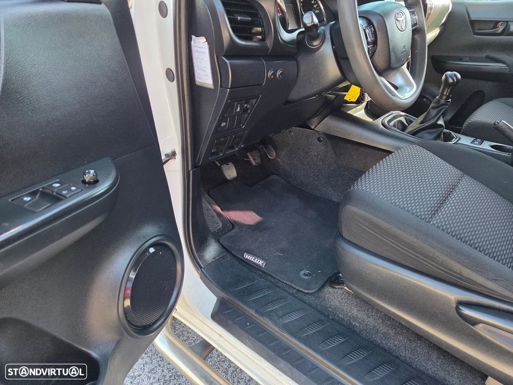 Toyota Hilux 4x4 2l - 9