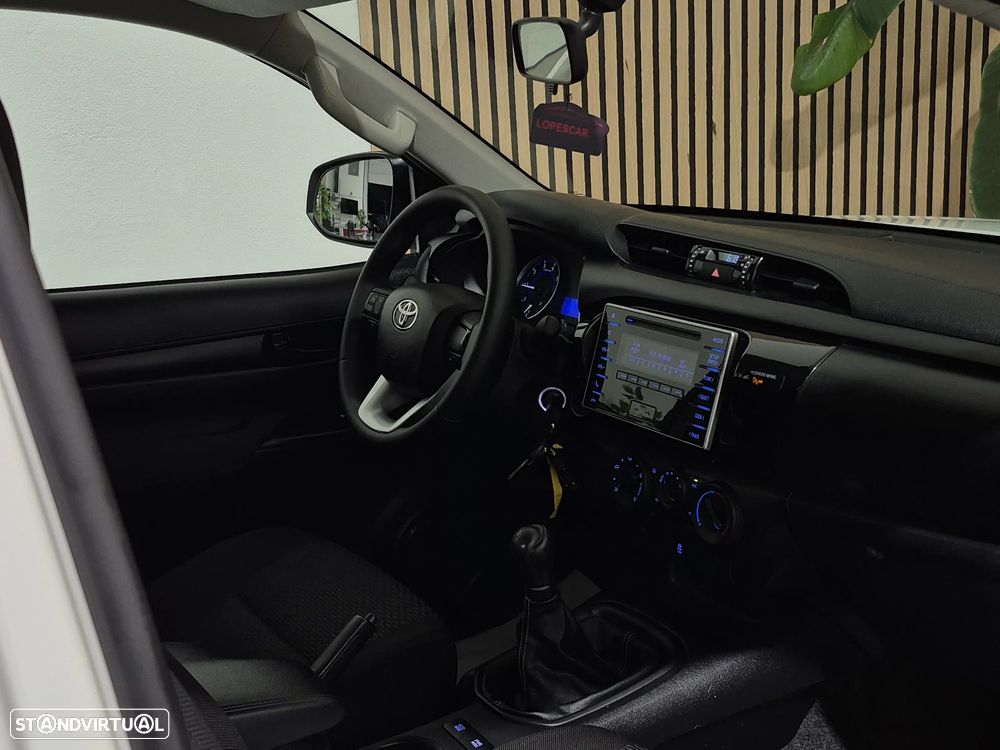 Toyota Hilux 2.4D-4D - 2018 - 137.000KM | GARANTIA | NACIONAL - 3 LUG - 18