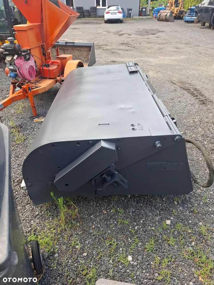 Zamiatarka bobcat - 2