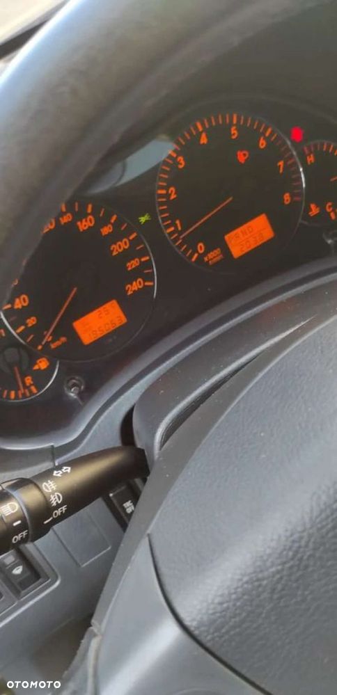 Toyota Avensis - 10