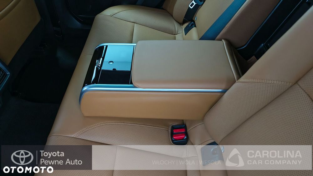 Toyota Camry 2025