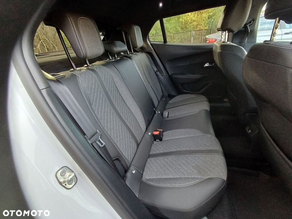 Peugeot 2008 - 32
