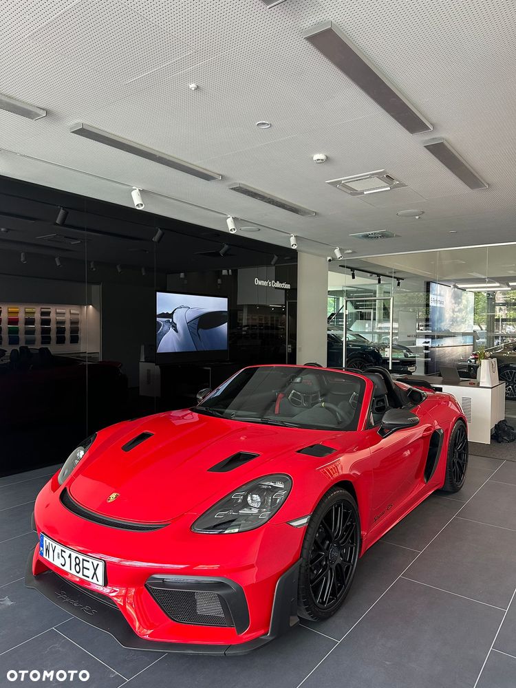 Porsche 718 Spyder - 40