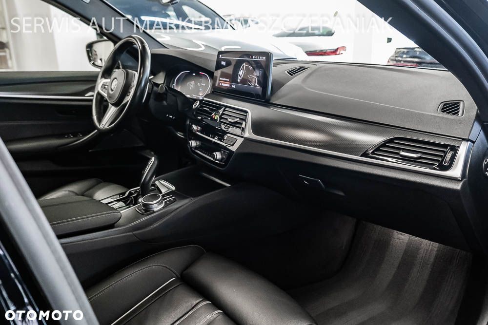 BMW Seria 5 530d xDrive M Sport Edition - 34