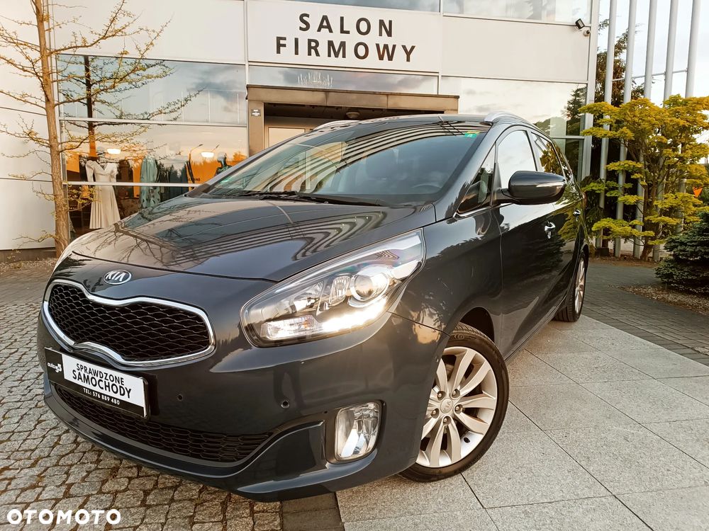 Kia Carens 1.6 GDI Dream Team Edition - 1