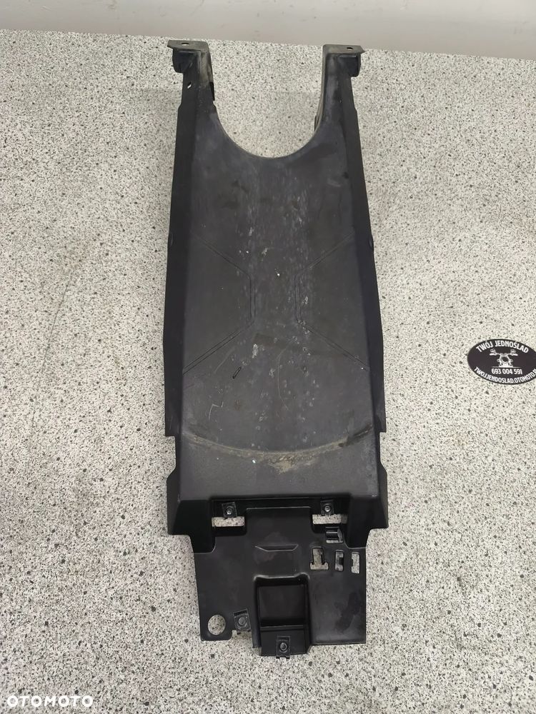 Nadkole, wypełnienie zadupka Triumph Trident 660 2022 - 14