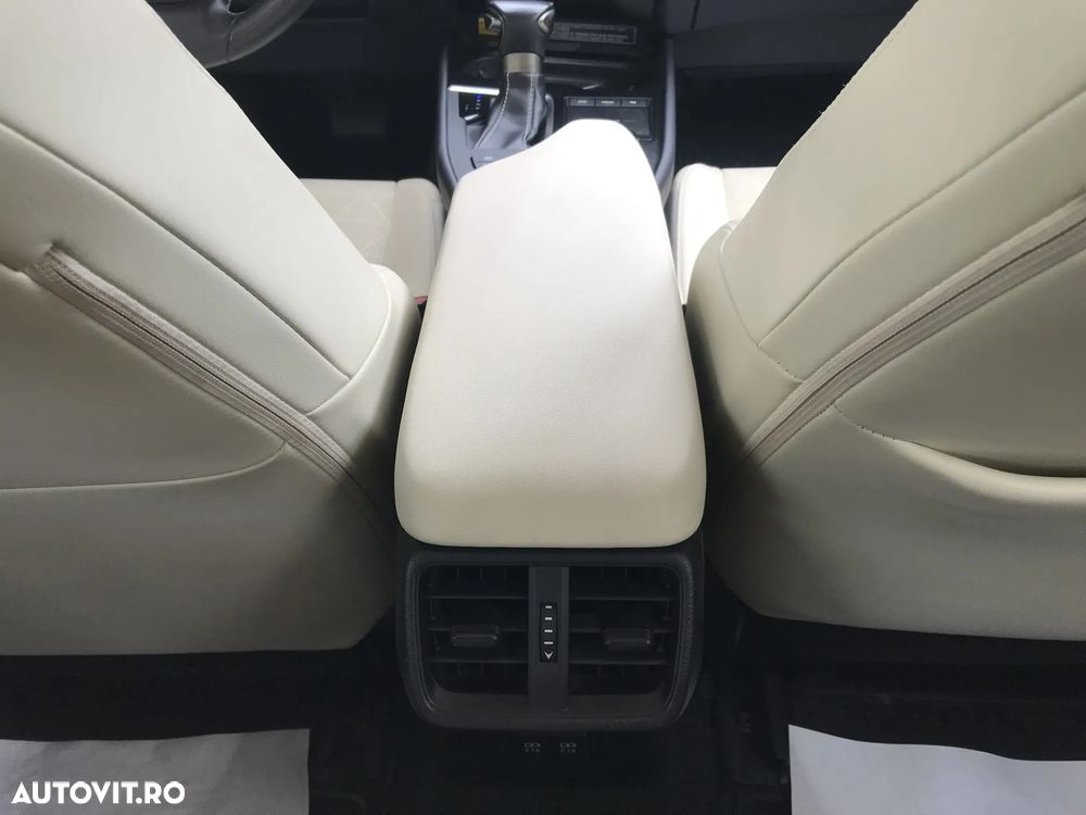 Lexus UX 250h E-FOUR Luxury ML - 36